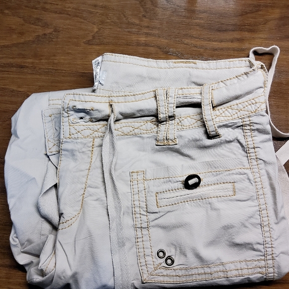 Tan Cache Size 2 Capris - Picture 4 of 4